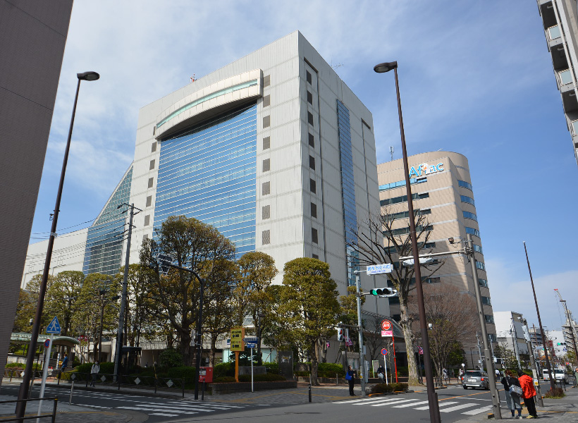 調布市立中央図書館