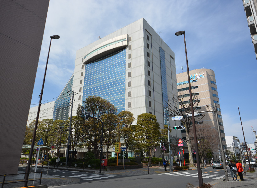 調布市立中央図書館