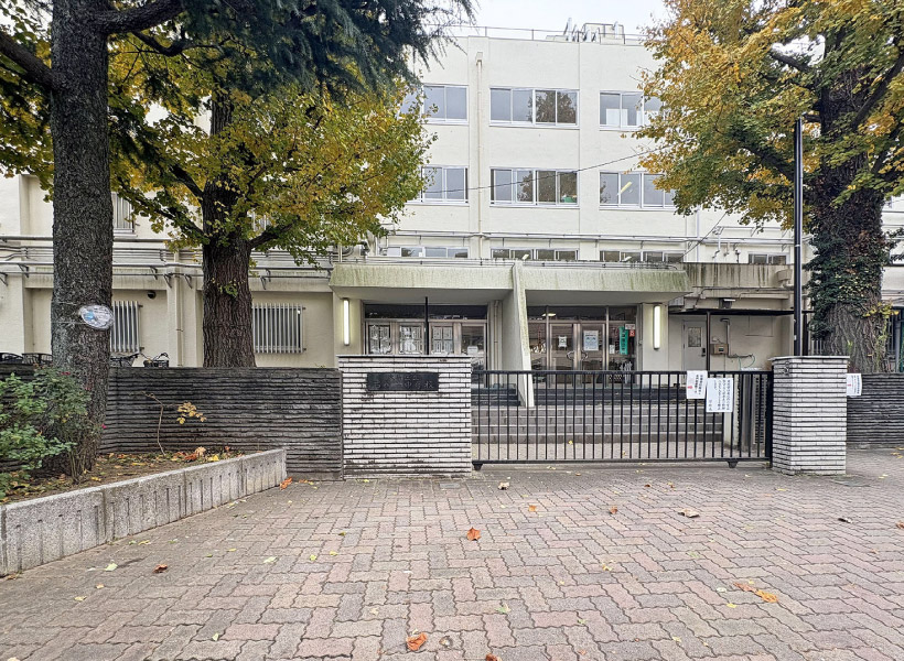 練馬区立石神井中学校