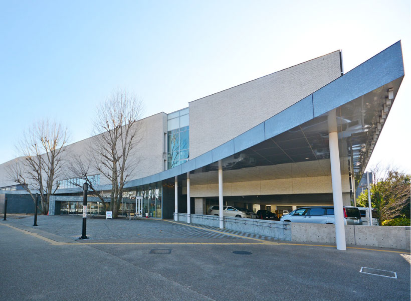 東京都立多摩図書館