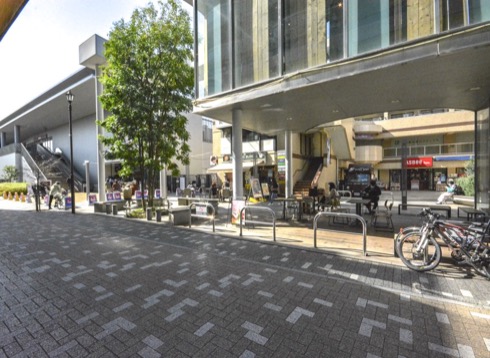 クイーンズ伊勢丹仙川店